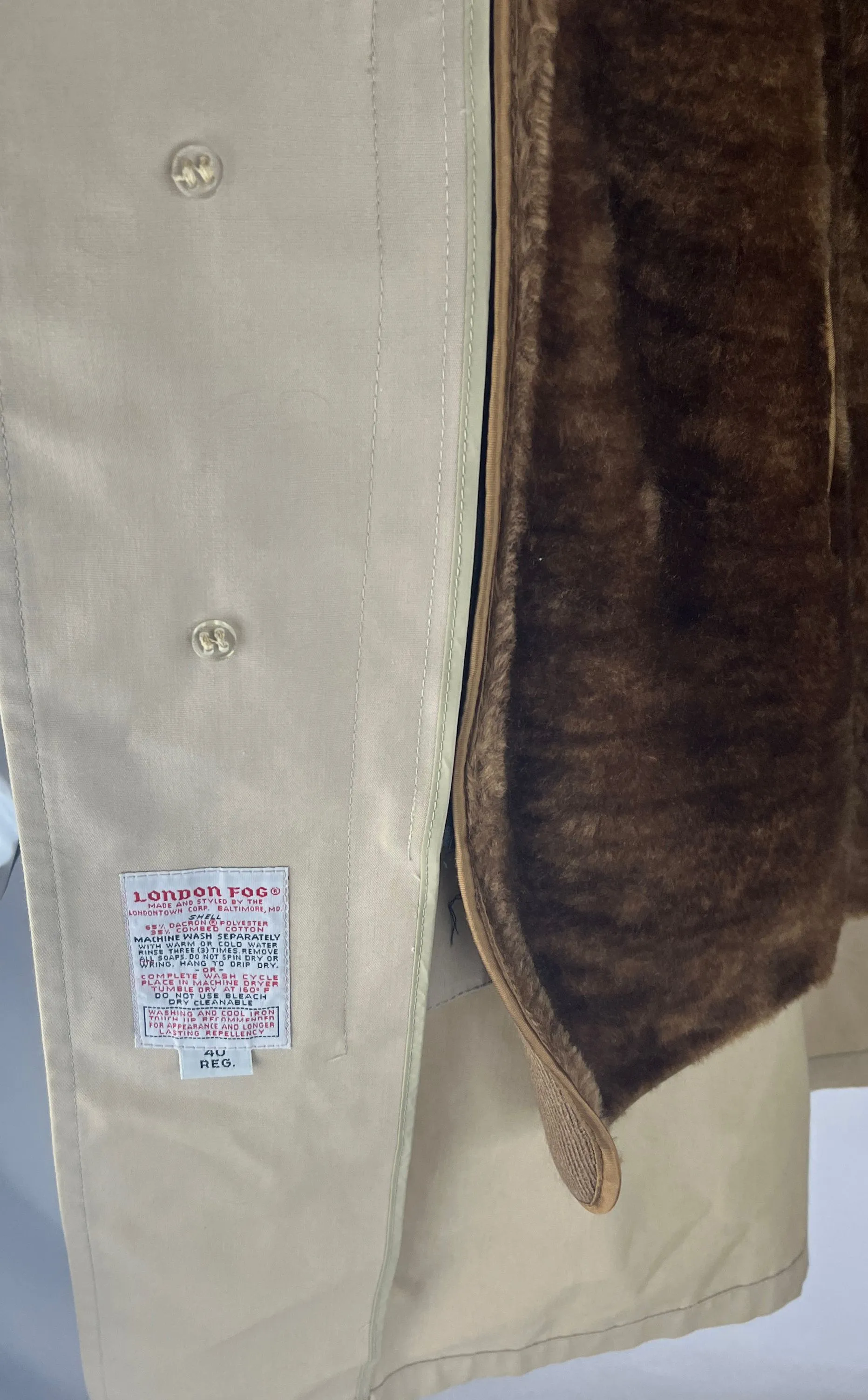 London Fog Men's Tan WP Lined Trench coat - Size 40R