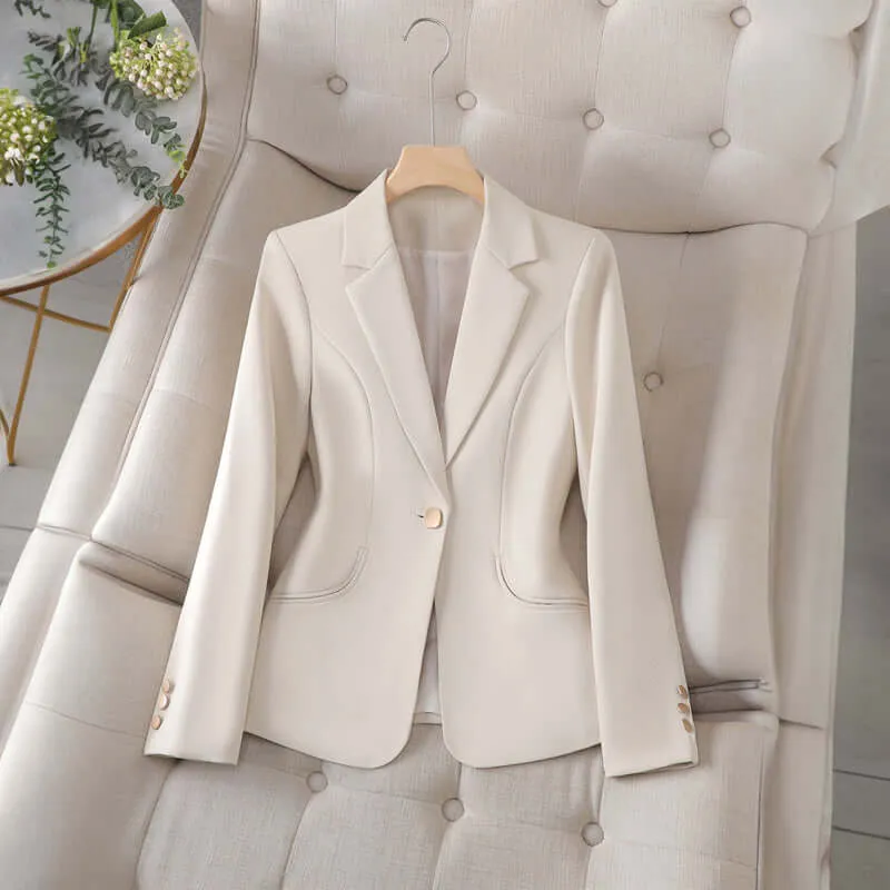 Women's Lapel Collar Blazer: Stylish & Versatile Outerwear